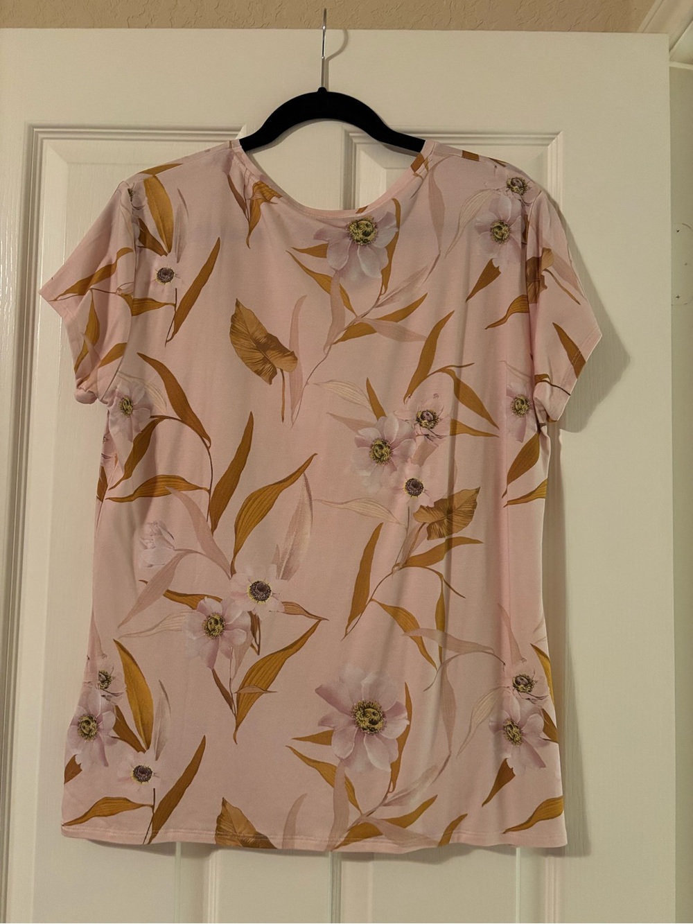 Ted Baker Pink Floral Short Sleeve Crewneck Top